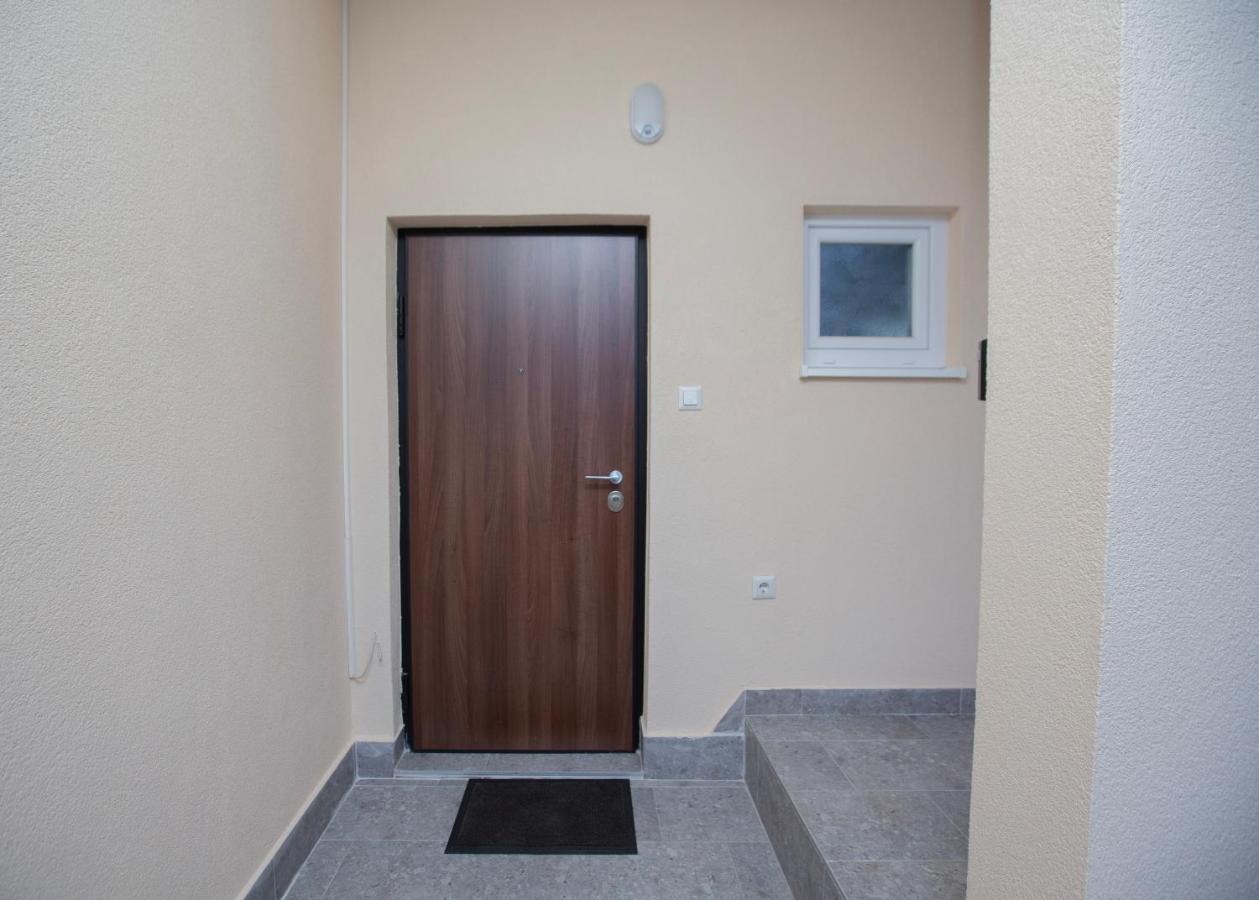 Apartment Narona Mostar Bagian luar foto